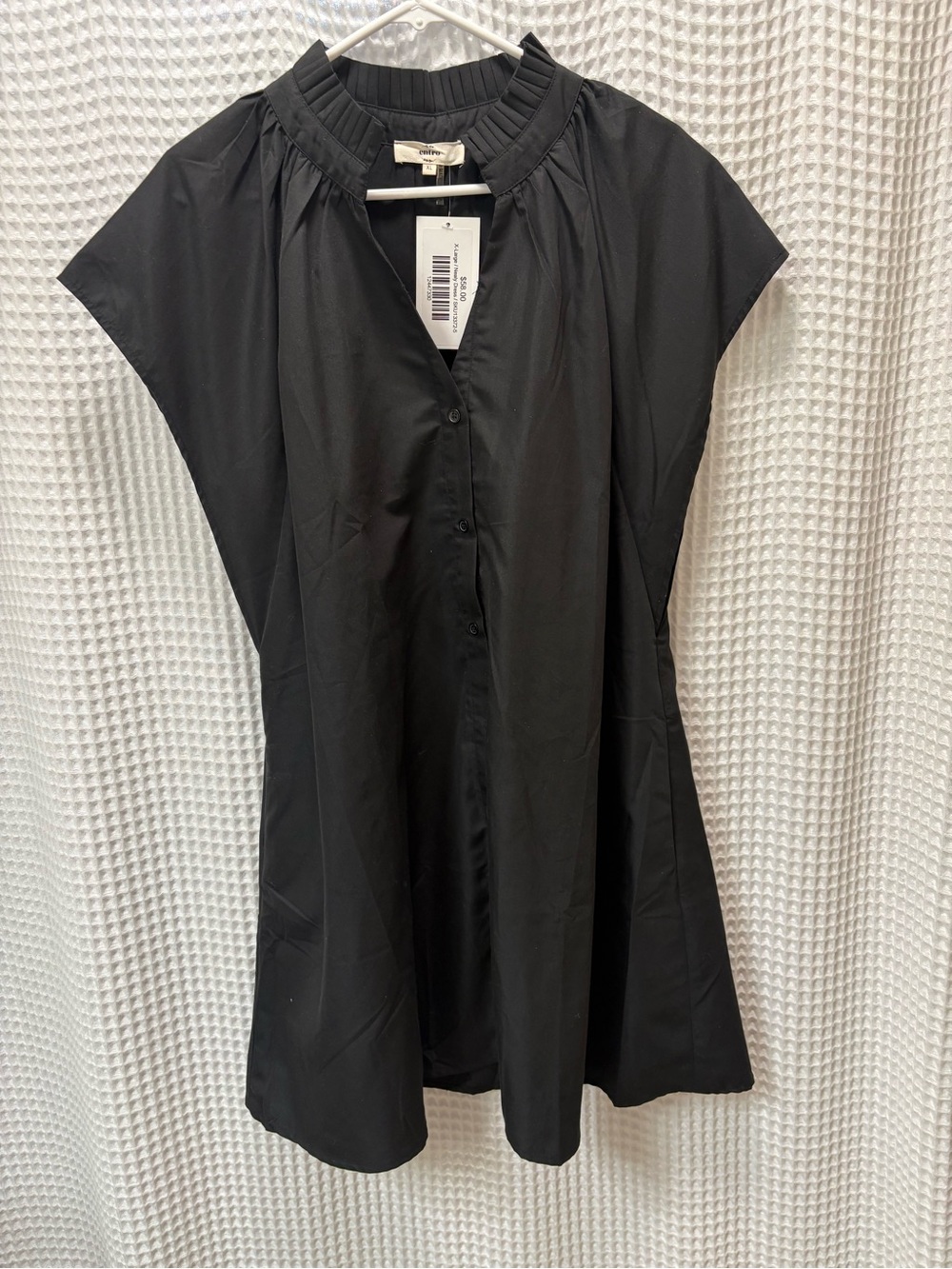 entro Black Cap Sleeve Pleated-Neck Button Front Tunic